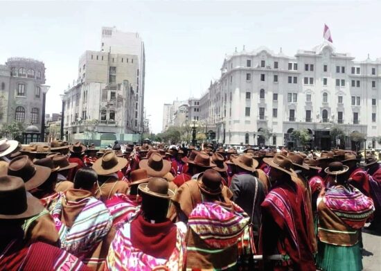 ¿De qué lado estoy? Un relato sobre la desconcertante crisis política del Perú